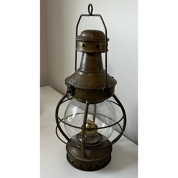 W.E. RHYNE Brass Mast Light Lamp Oil Maritime Sea Nautical Ship Lighthouse Decor - Picture 4 of 10